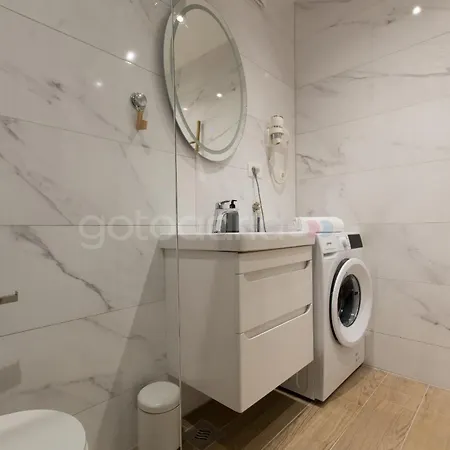 Nadia Apartman Makarska